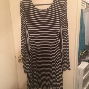 black and white old navy dress
